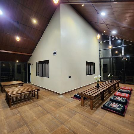 Villa Crosswinds Нувара Елия Екстериор снимка